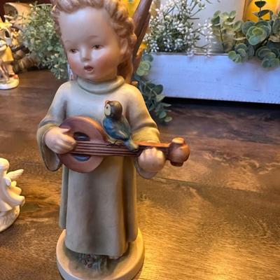 Sale Photo Thumbnail #518: HUIMMEL ANGEL PLAYING VIOLIN WITH BLUEBIRD ON IT