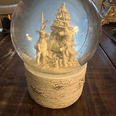 Sale Photo Thumbnail #578: CHRISTMAS TREE SNOWGLOBES