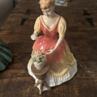 Sale Photo Thumbnail #600: THIS FOR ALL THE STATUE