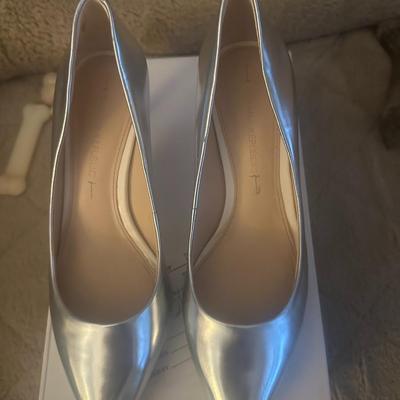 Sale Photo Thumbnail #635: WOMENS SHOES