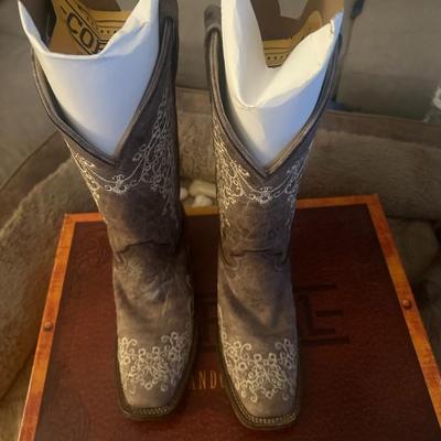 Sale Photo Thumbnail #642: COWBOYS BOOTS