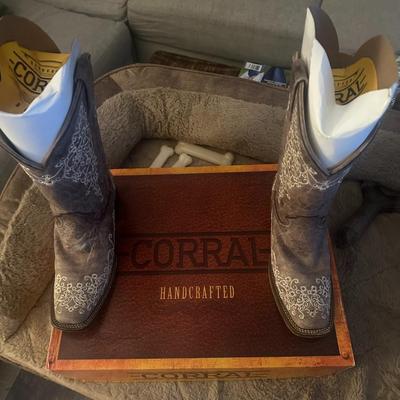 Sale Photo Thumbnail #640: COWBOYS BOOTS