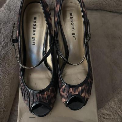 Sale Photo Thumbnail #646: WOMEN SHOES