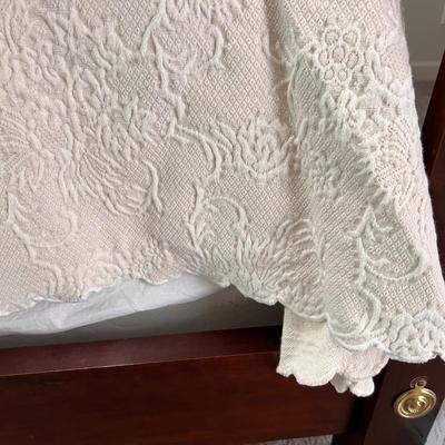 DKNY, Casual Home & More Twin/Double Bedspreads (PBB-RG)