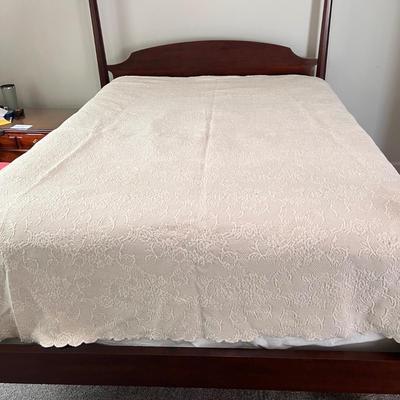 DKNY, Casual Home & More Twin/Double Bedspreads (PBB-RG)