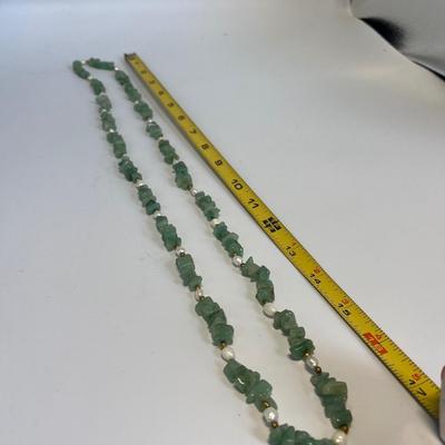 Vintage Jade green & mother of pearl necklace