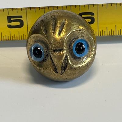Vintage brass owl head mini paperweight