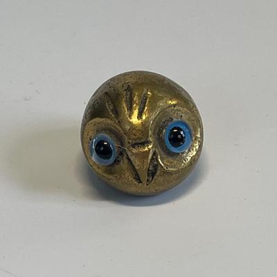 Vintage brass owl head mini paperweight