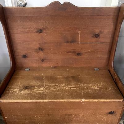 Vintage Pine Storage Bench with Lift-Top Seat