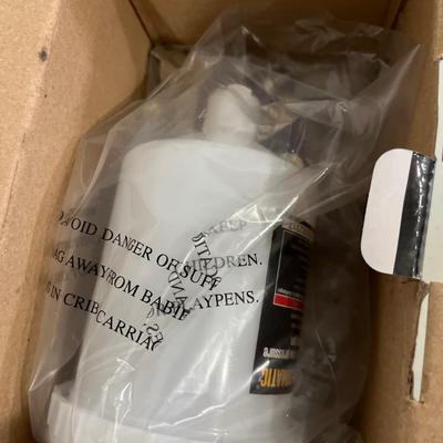 Central pneumatic 20 ounce spraygun