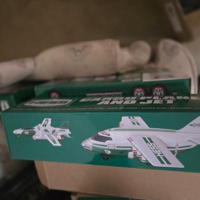 Hess Collectors Cargo Plane & Jet (Unopened)
