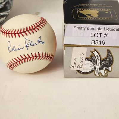 Robin Roberts OMLB Signed Autographed Baseball