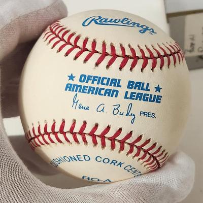 Robin Roberts OMLB Signed Autographed Baseball