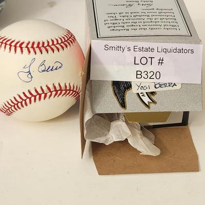 Yogi Berra OMLB Signed Autographed Baseball