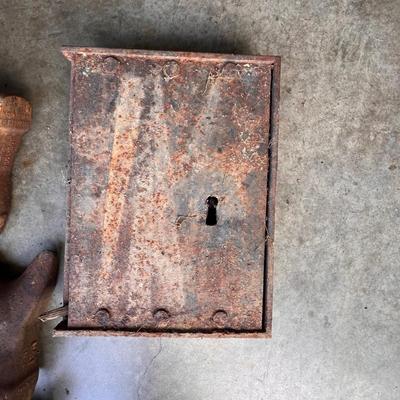 Various Rustic Iron Farm Machinery Parts & More (G-RG)