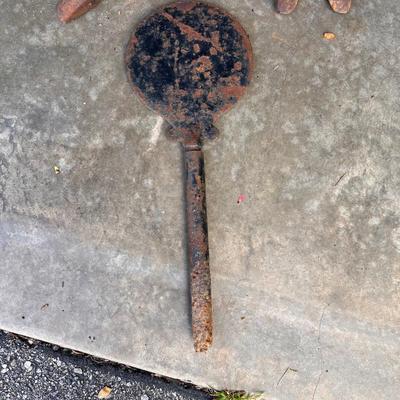 Various Rustic Iron Farm Machinery Parts & More (G-RG)