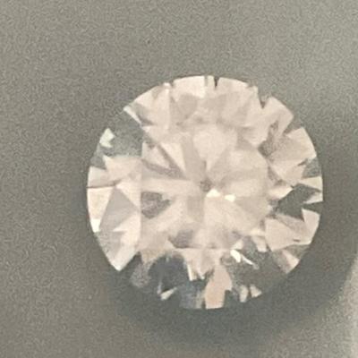 1 Carat Moissanite Stone