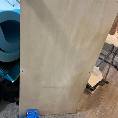 Vice attached on work benchtop