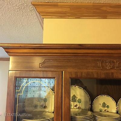 Breakfront/China Cabinet with china