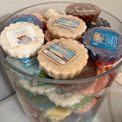 Yankee candle melter with Yankee candles