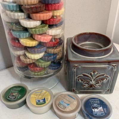 Yankee candle melter with Yankee candles