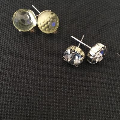 Cute glass ball stud earrings