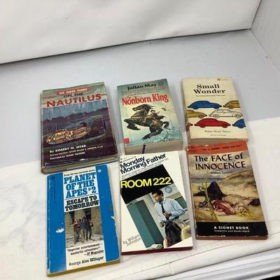 Book Lot 7