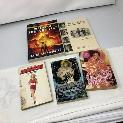 Book Lot 9