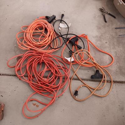 VARIETY OF EXTENSION CORDS
