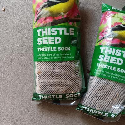 WOODLINK BIRD FEEDER AND THISTLE SEED SOCKS