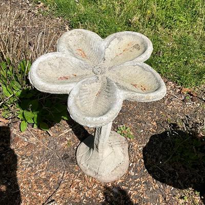 O570 Flower Concrete Birth Bath