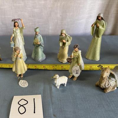 Hawthorne Village Nativity Pieces