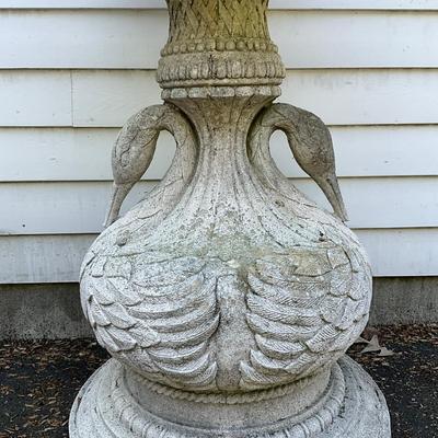 O582 Large Swan Composite Water Fountain