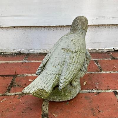 O583 Small Concrete Bird & Frog Statues
