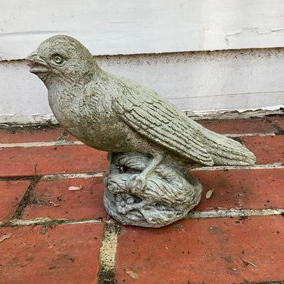 O583 Small Concrete Bird & Frog Statues
