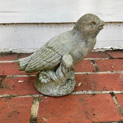 O583 Small Concrete Bird & Frog Statues