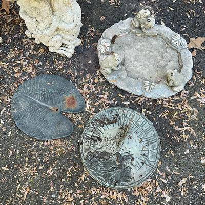 O595 Lot of Garden Frog Statue With Feeders & Bird Bath