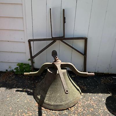 O601 Large Eagle Bell With Holder, Lebanon P.A.
