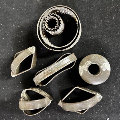 Antique cookie cutters, Fries, Kreamer