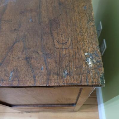 Early American Solid Wood Dresser (DR-EL)