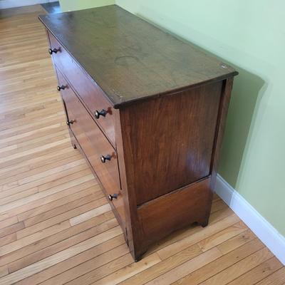 Early American Solid Wood Dresser (DR-EL)