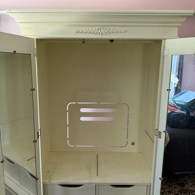 LOT 1A: Vintage Lexington Wardrobe