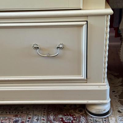 LOT 1A: Vintage Lexington Wardrobe