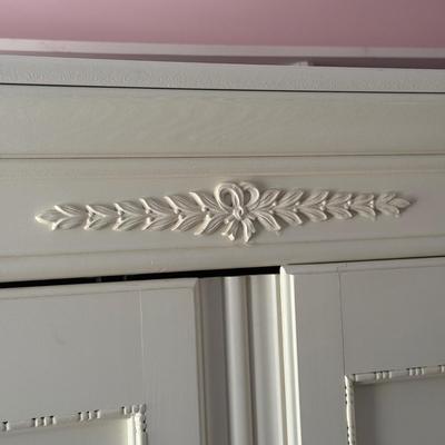 LOT 1A: Vintage Lexington Wardrobe