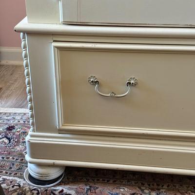 LOT 1A: Vintage Lexington Wardrobe