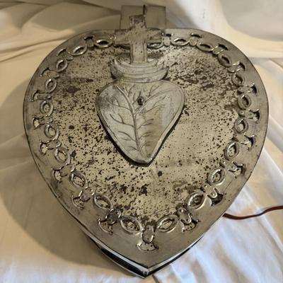 Sacred Heart Tin and Glass Light (LR-BM)