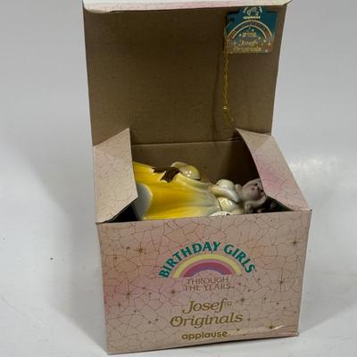 JOSEF ORIGINALS BIRTHDAY ANGEL GIRL FIGURINE 8 Year old 8th Golden Dress with original box