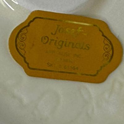 JOSEF ORIGINALS BIRTHDAY ANGEL GIRL FIGURINE 8 Year old 8th Golden Dress with original box