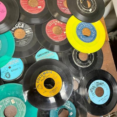 Mixed lot of Vintage 45RPM Records