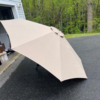 8ft Hampton Bay Umbrella (G-RG)